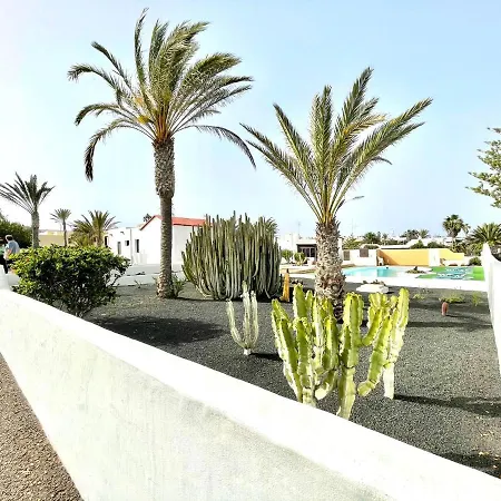 Bungalow Para Nudistas Con Wifi Y Estupenda Vista A La Piscina
