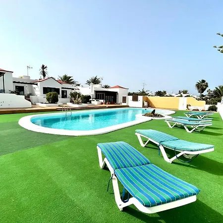 Bungalow Para Nudistas Con Wifi Y Estupenda Vista A La Piscina