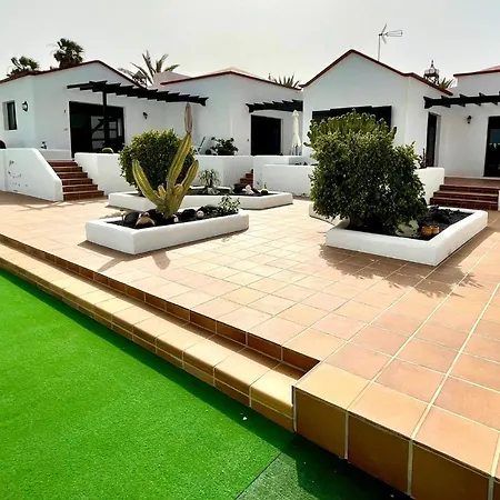 Bungalow Para Nudistas Con Wifi Y Estupenda Vista A La Piscina
